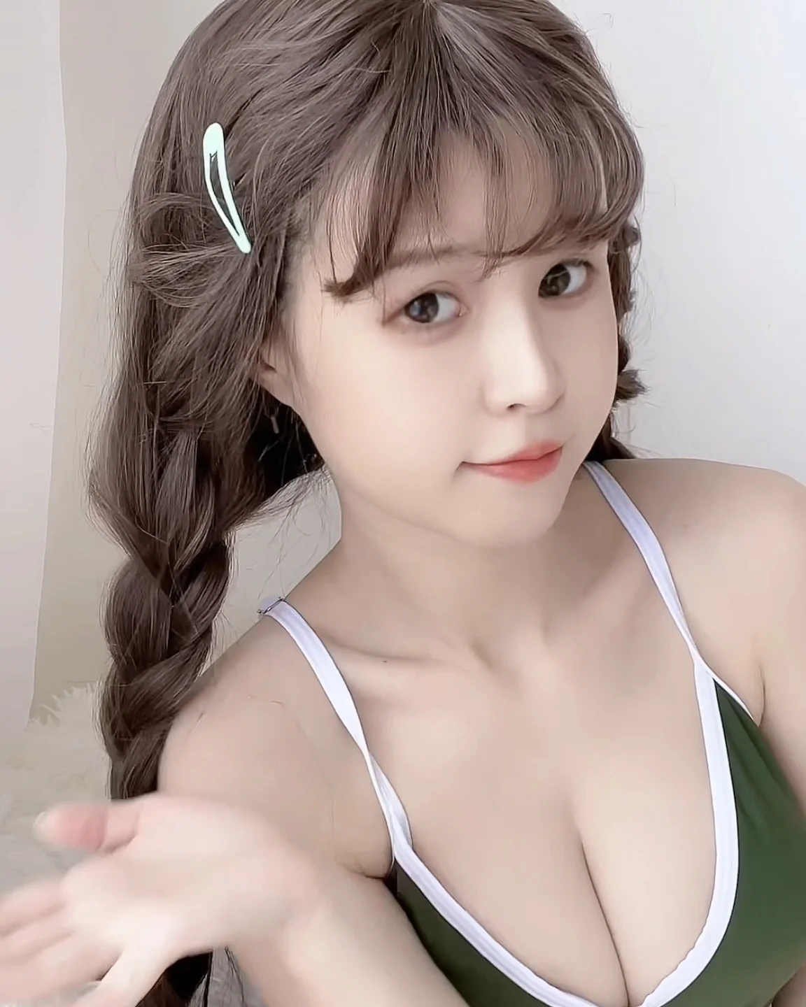 晕崽Zz - 绿 [50P,1V-405MB] tg@simisebaisi 【丝足阁】005.webp